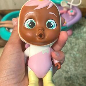 I am selling a baby that can go in water